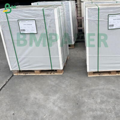 Biały błyszczący papier do drukowania kart do pokera z czarnym rdzeniem, niebieskim rdzeniem