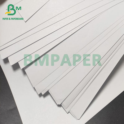 Papier offsetowy biały gładki 70 # 610 x 860 mm Niepowlekany papier do drukowania