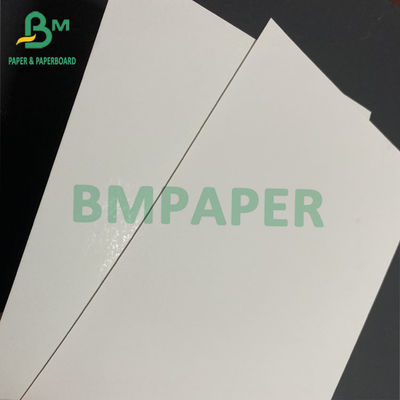 230 g/m² 250 g/m² 300 g/m² C1S Artboard Rolka 635 mm 700 mm 914 mm 1000 mm szerokości