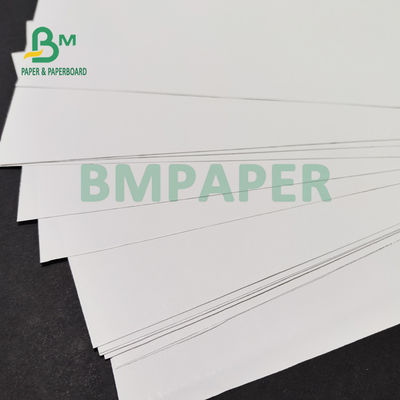 80 # 100 # Powlekany jedwabny papier tekstowy do wkładek do książek 684 x ​​990 mm Wysoka wytrzymałość