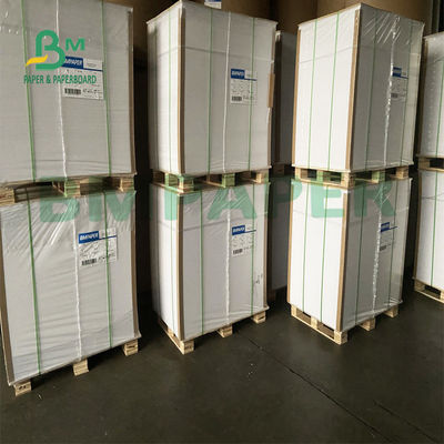 Chłonne arkusze papieru o wymiarach 700 mm x 1000 mm Super chłonne płynne płaskie powierzchnie