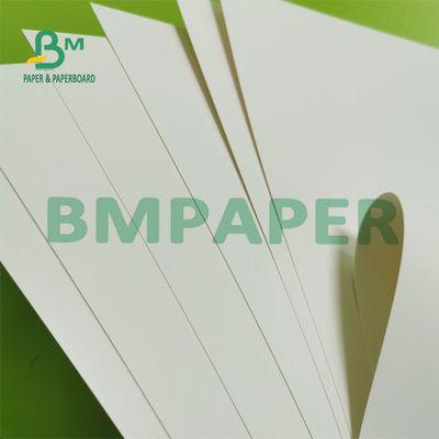 Bielona biała karta o dużej grubości, papier FBB do pakowania 300 g 70 × 100 cm