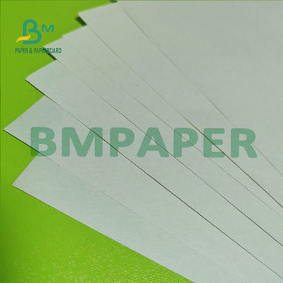 45 g 48,8 g Lekki papier gazetowy w rolce Niepowlekany Szerokość 820 mm