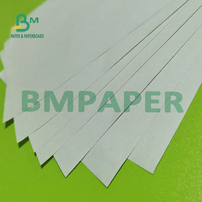 45 g 48,8 g Lekki papier gazetowy w rolce Niepowlekany Szerokość 820 mm