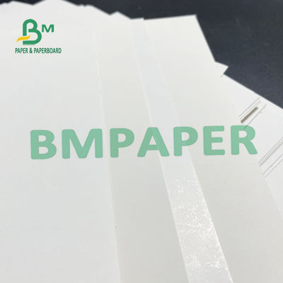 Arkusz papieru blistrowego o gramaturze 300 g / m2 i gramaturze 450 µM do pakowania w blistry sprzętowe