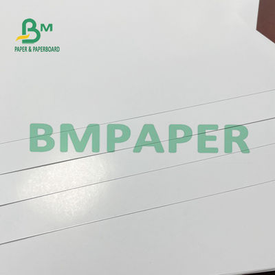 Biały papier błyszczący C2S Art Silk, papier tekstowy 100 funtów na zawieszki do odzieży