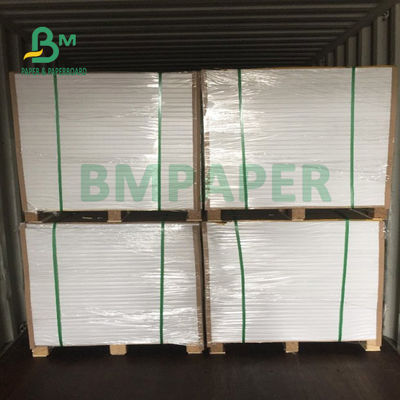 Papier offsetowy o gramaturze 200 g / m2 i gramaturze 230 g / m2 do broszur 615 mm x 912 mm