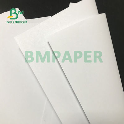 Papier offsetowy o gramaturze 200 g / m2 i gramaturze 230 g / m2 do broszur 615 mm x 912 mm