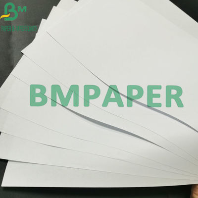 60g 70g Niepowlekany biały papier Bond w rolce Druk offsetowy o wysokiej bieli do broszur