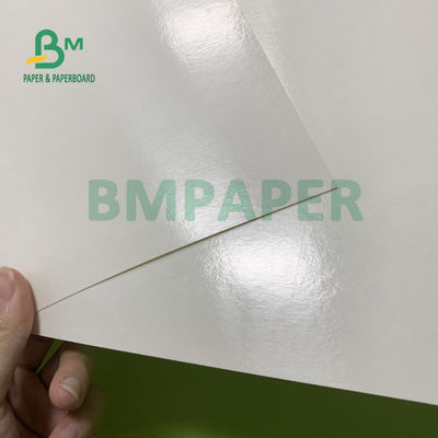Papier powlekany o gramaturze 150 g / m2 + 20 g / m2 Trwały 710 mm x 900 mm