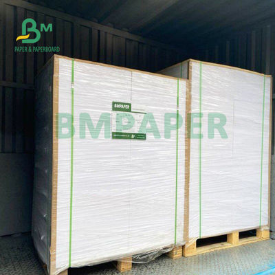 Papier powlekany PE o gramaturze 210 g / m2 + 15 g / m2 Dobra jasność 615 mm x 850 mm