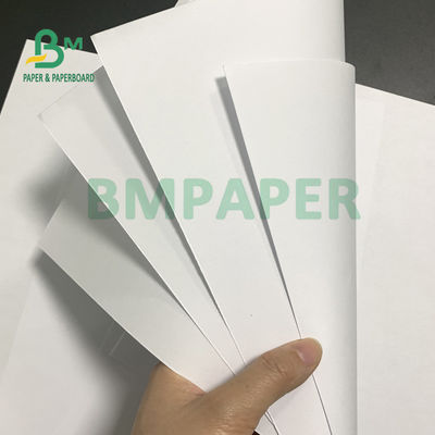 Papier o gramaturze 80 g / m2 - 120 g / m2 do książek 2-stronnie gładki 846 mm x 1055 mm