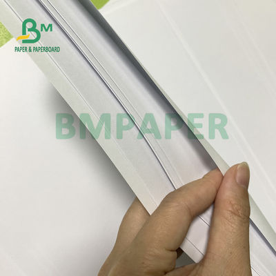 Niepowlekane białe arkusze papieru o gramaturze 58 g / m2 i gramaturze 60 g / m2 na dokument 615 mm x 860 mm