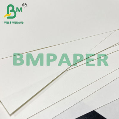Lekki papier do notebooków o gramaturze 75 g / m2 w kolorze kremowo-żółtym do drukowania książek