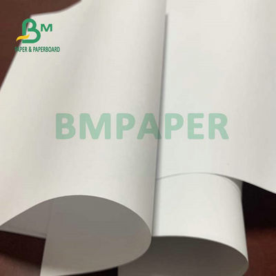 Biały papier offsetowy o gramaturze 50 g / m2 i gramaturze 53 g / m2 do notebooków