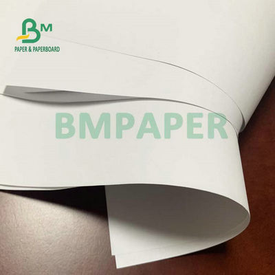 Biały papier offsetowy o gramaturze 50 g / m2 i gramaturze 53 g / m2 do notebooków