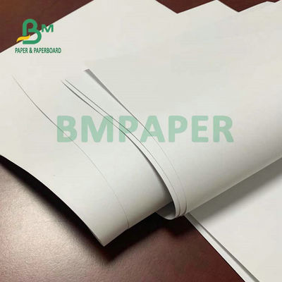 Biały papier offsetowy o gramaturze 50 g / m2 i gramaturze 53 g / m2 do notebooków