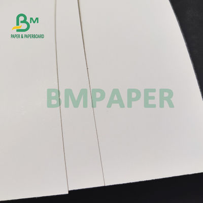 215 g / m2 230 g / m2 Składana tektura C1S do pakowania papierosów 520 mm x 1000 mm