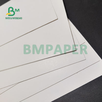 215 g / m2 230 g / m2 Składana tektura C1S do pakowania papierosów 520 mm x 1000 mm