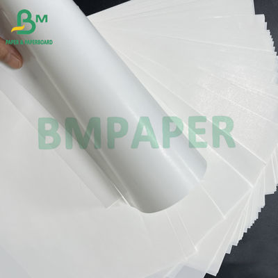 Gładki biały papier o masie 65 g, wodoszczelny z jednej strony, powlekany na mokro