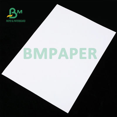 70 gm Biały wybielony papier kraft do toreb do zakupów 700 x 1000 mm Dobra wytrzymałość