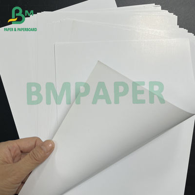 Dobry magazyn Stabilność druku 150gm Glossy Coated Couch Paper