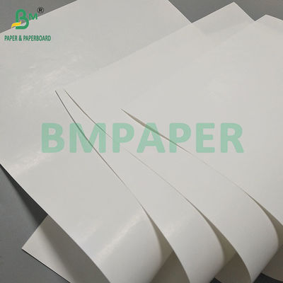 67 gm Biały papier na etykietach napojów