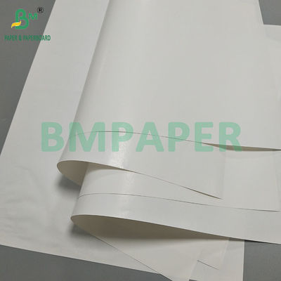 67 gm Biały papier na etykietach napojów