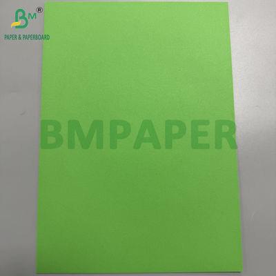 80gm Papier bez drewna zielony papuga 25,5&quot; x 38,5&quot;