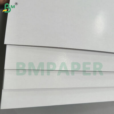 Biały błyszczący papier do drukowania kart do pokera z czarnym rdzeniem, niebieskim rdzeniem