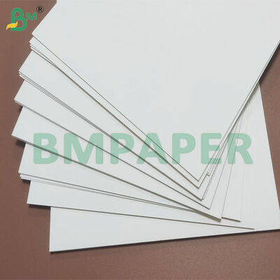 Arkusze papieru kubkowego powlekanego PE o gramaturze 150 g/m2 + 15 g/m2 do zimnych napojów