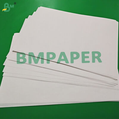 70g 80g Bielona Biała Papier Kraftowy na Torebki Prezentowe Wysoka Wytrzymałość 750mm 1020mm