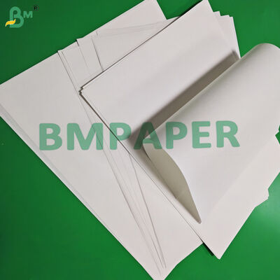 70g 80g Bielona Biała Papier Kraftowy na Torebki Prezentowe Wysoka Wytrzymałość 750mm 1020mm